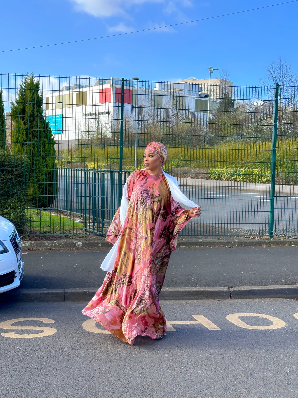 Nisah Kaftan with matching scarf [FREE SIZE]