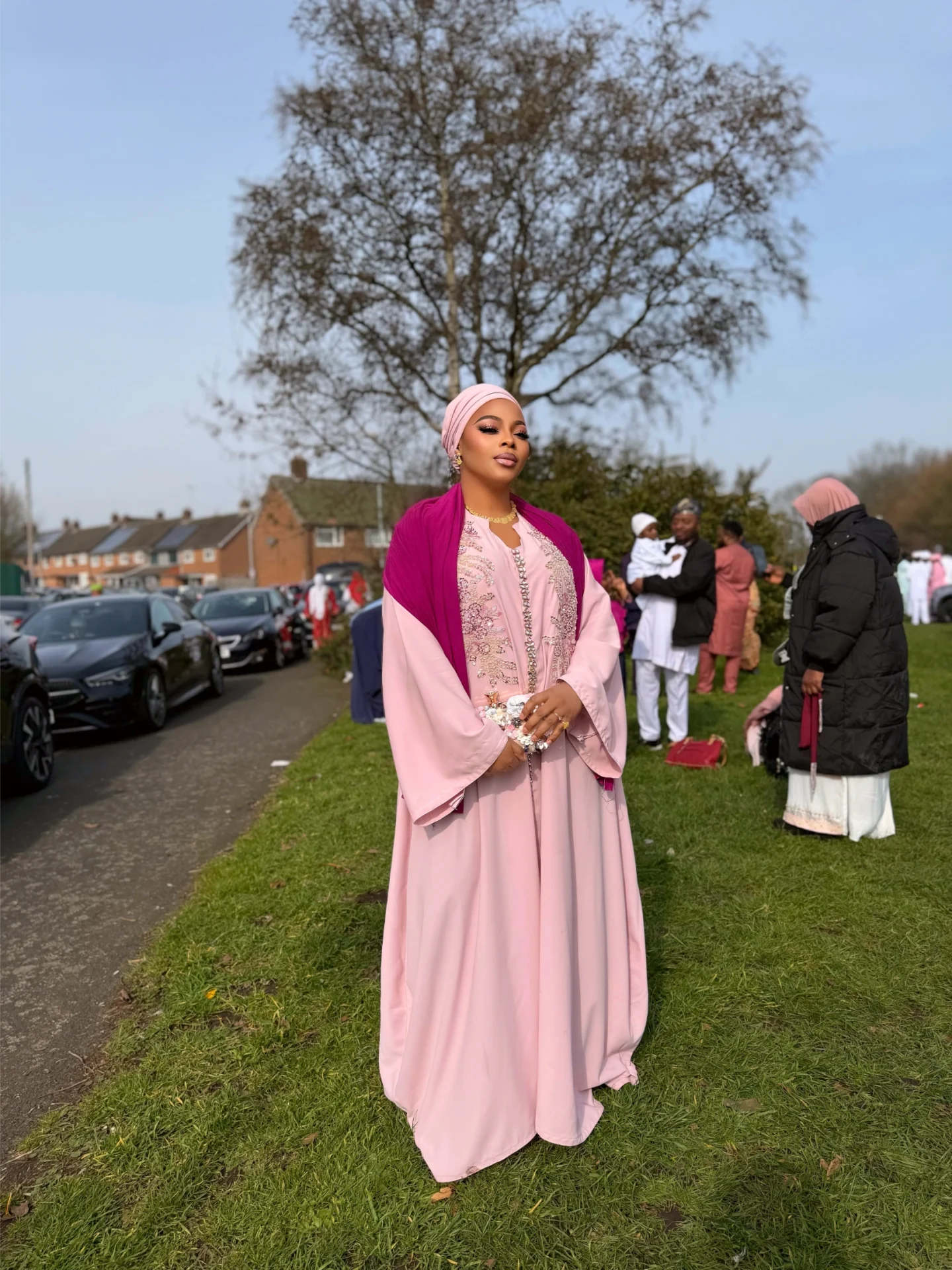 The BEADED PINKKY ABAYA [FREE SIZE]